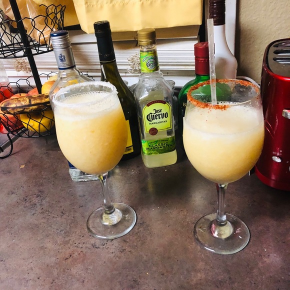 Meet your Posher, Ofelia - Picture 1 of 1